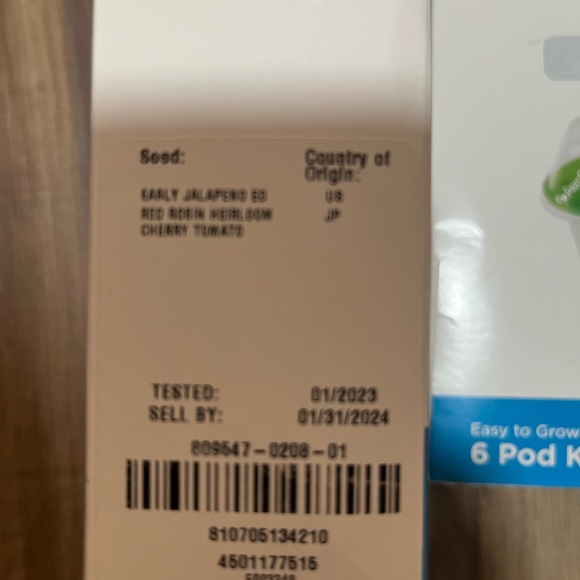 Black Indoor Hydroponic Garden Aero garden Bounty with seed pods - Picture 4 of 10